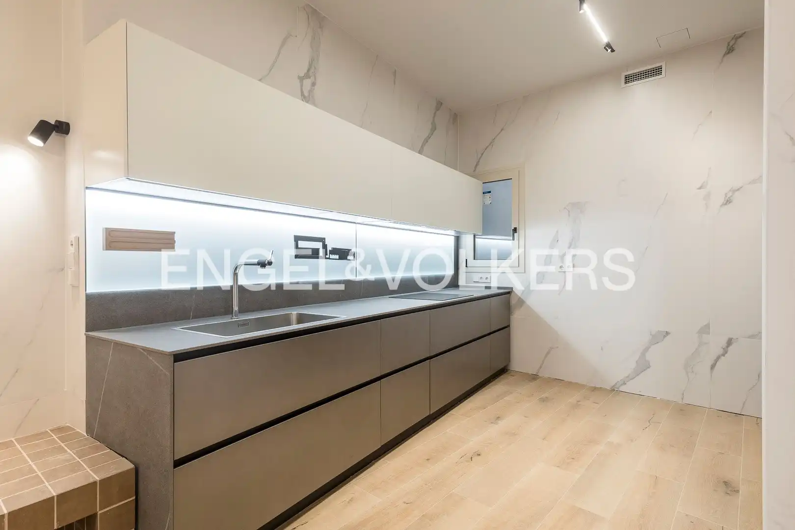 Cocina de Piso de alquiler en Barcelona con Aire acondicionado, Calefacción y Parquet
