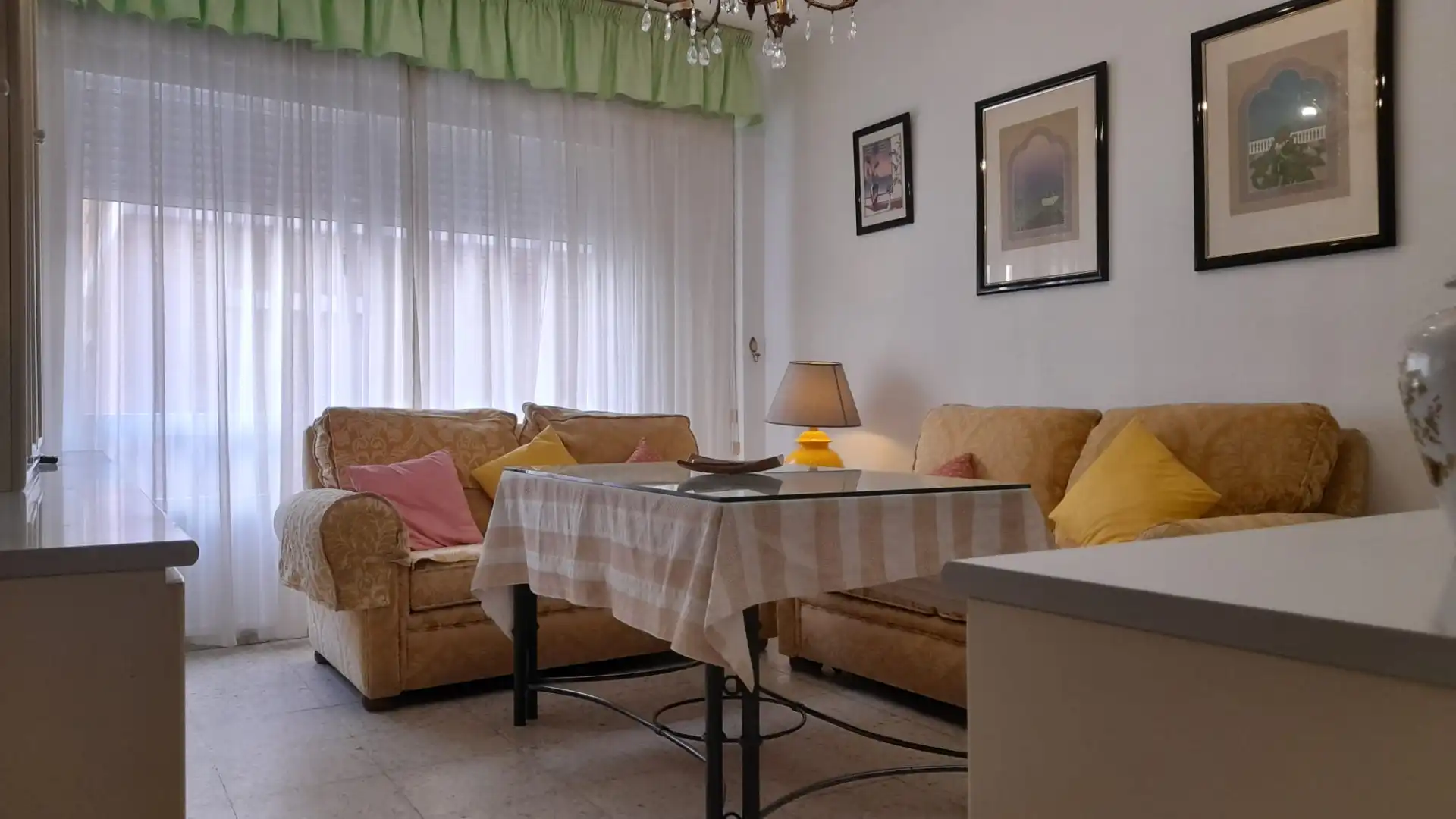 Living room of Flat for rent in Córdoba  with Air Conditioner, Terrace and Furnished