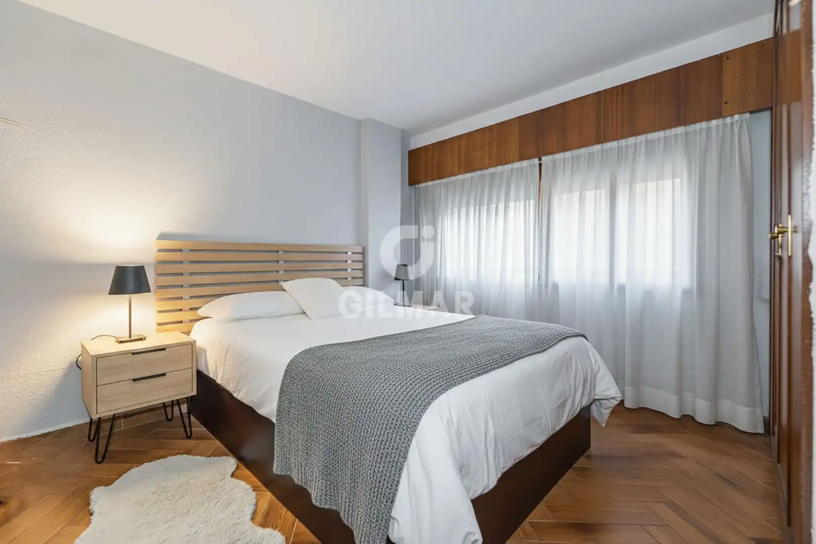Dormitori de Apartament en venda en Madrid amb Calefacció i Moblat