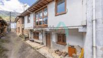 Vista exterior de Casa o xalet en venda en Morcín amb Terrassa