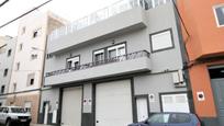 Vista exterior de Casa o xalet en venda en Las Palmas de Gran Canaria amb Aire condicionat, Terrassa i Traster
