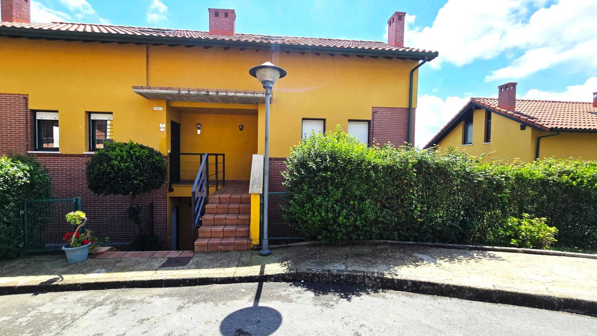 Exterior view of Single-family semi-detached for sale in San Vicente de la Barquera  with Heating, Private garden and Terrace