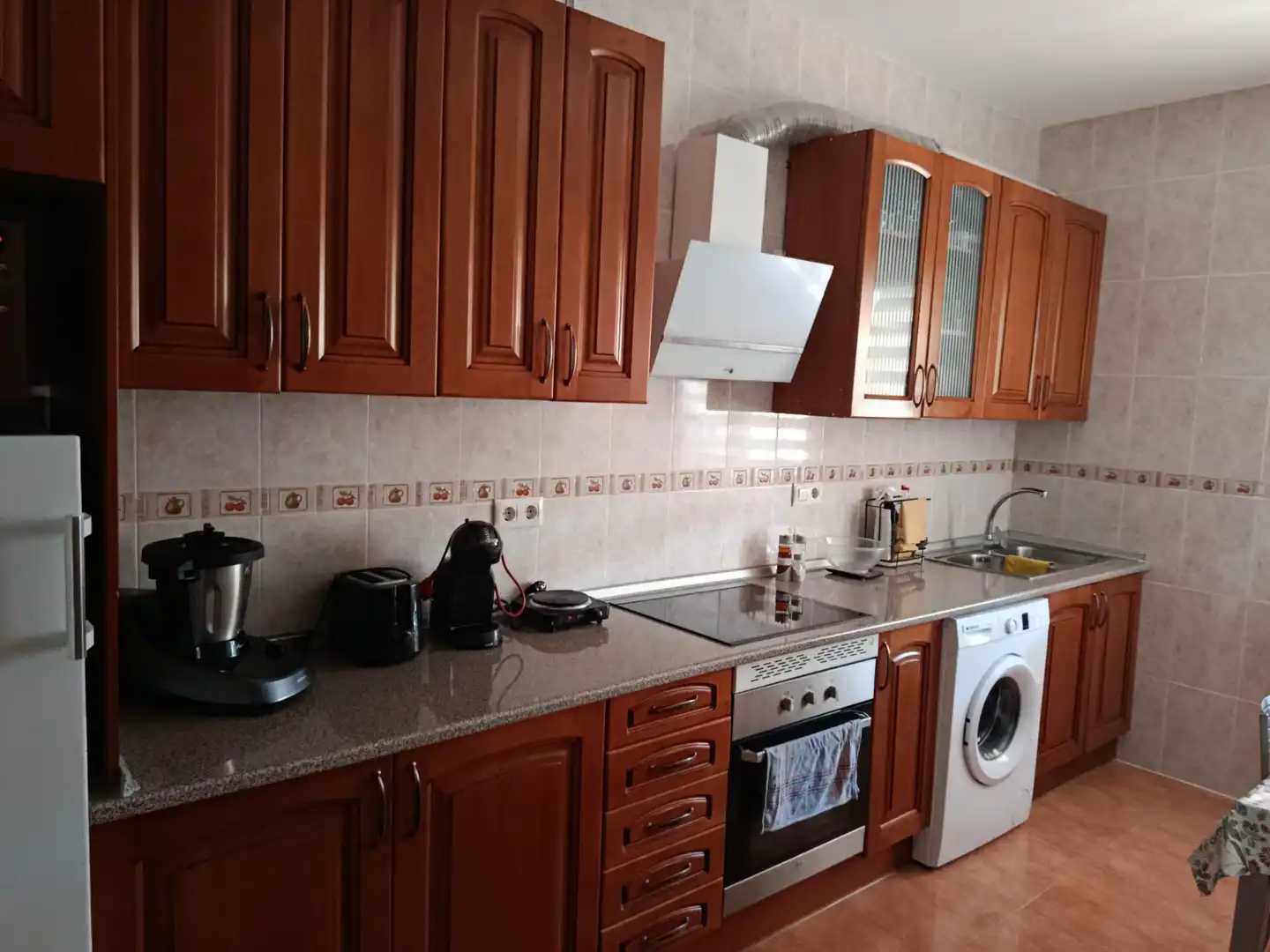 Cuina de Casa adosada en venda en Mota del Cuervo amb Calefacció, Terrassa i Moblat