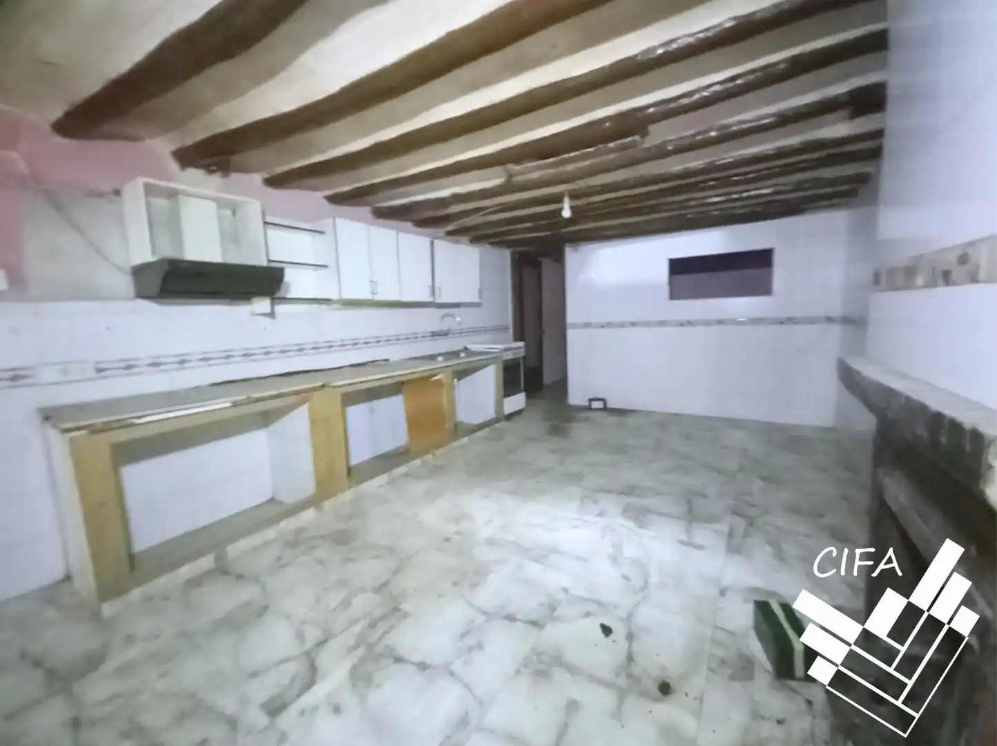 Cuina de Casa adosada en venda en La Salzadella amb Terrassa