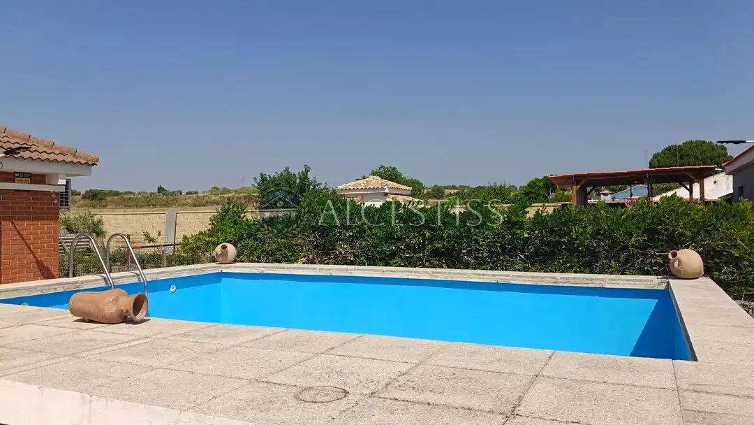 Piscina de Casa o xalet en venda en El Viso de San Juan amb Aire condicionat, Calefacció i Jardí privat