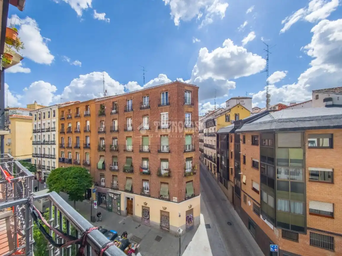 Vista exterior de Piso en venta en Madrid