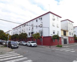 Exterior view of Planta baja for sale in  Sevilla Capital