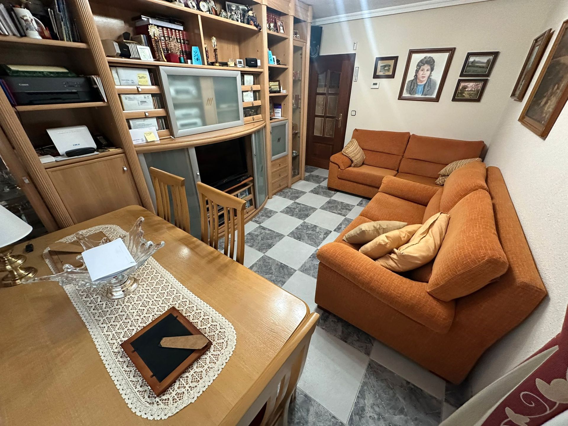 Living room of Flat for sale in Parla  with Air Conditioner, Heating and Terrace