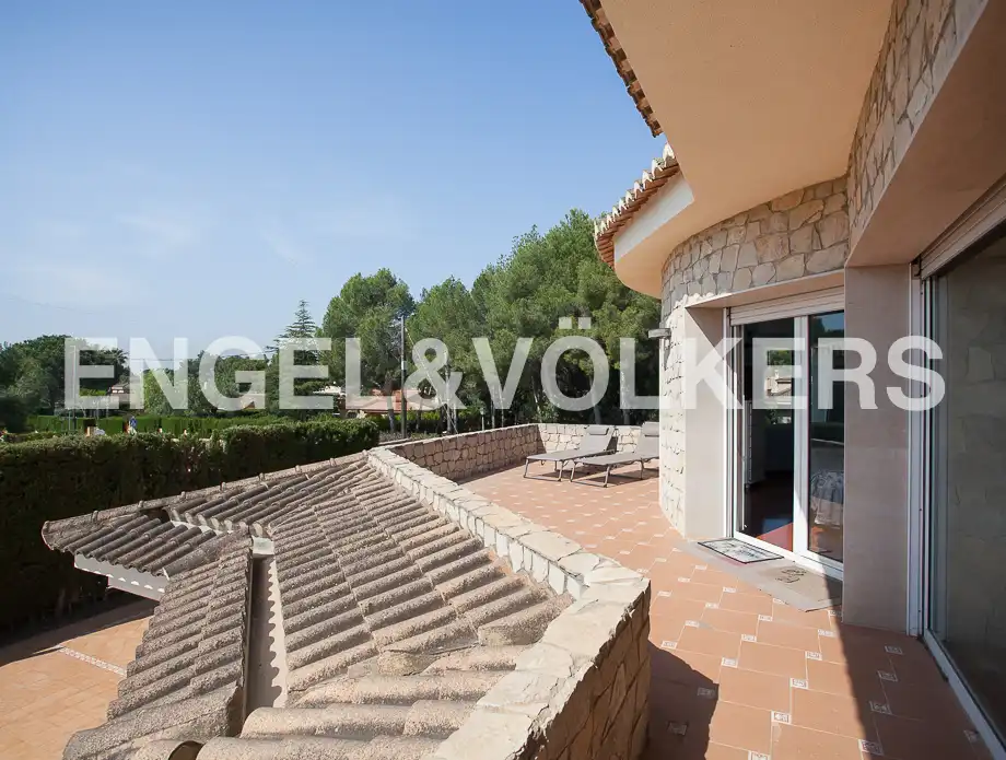 Terraza de Casa o chalet en venta en Serra con Calefacción, Jardín privado y Trastero