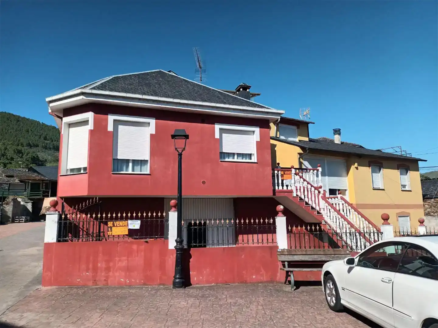Vista exterior de Piso en venta en Quiroga con Parquet, Trastero y Amueblado