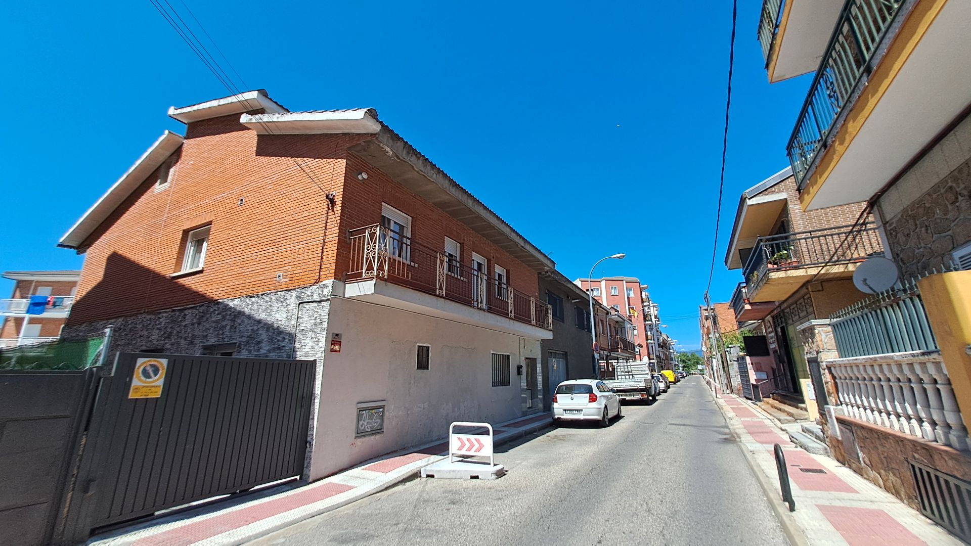 Vista exterior de Edifici en venda en Collado Villalba