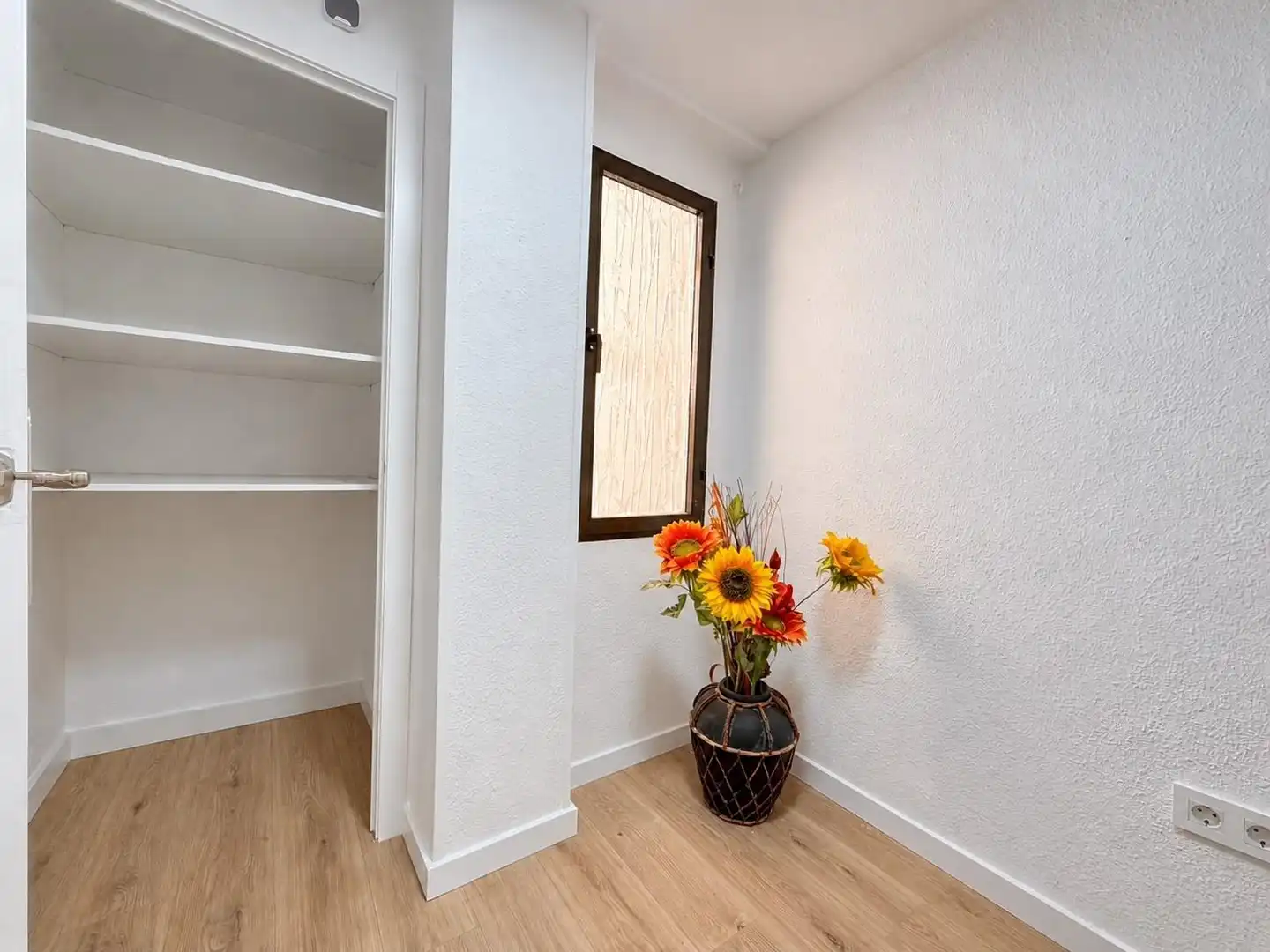 Flat for rent in Valencia  with Air Conditioner, Heating and Balcony