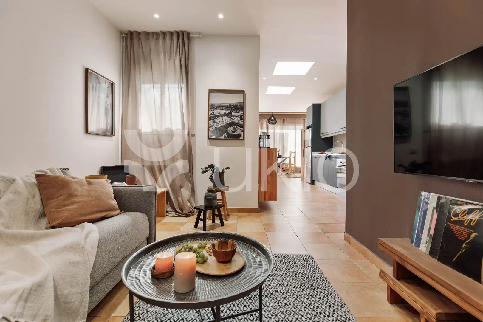 Wohnzimmer von Dachboden zur Miete in Barcelona mit Klimaanlage, Terrasse und Möbliert