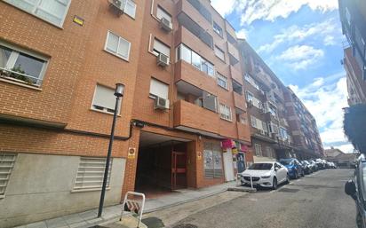 Vista exterior de Pis en venda en Valdemoro amb Calefacció, Parquet i Terrassa