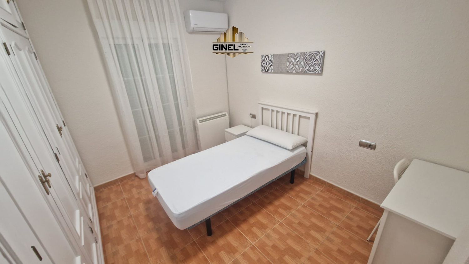 Bedroom of Flat to rent in  Jaén Capital  with Air Conditioner, Heating and Balcony