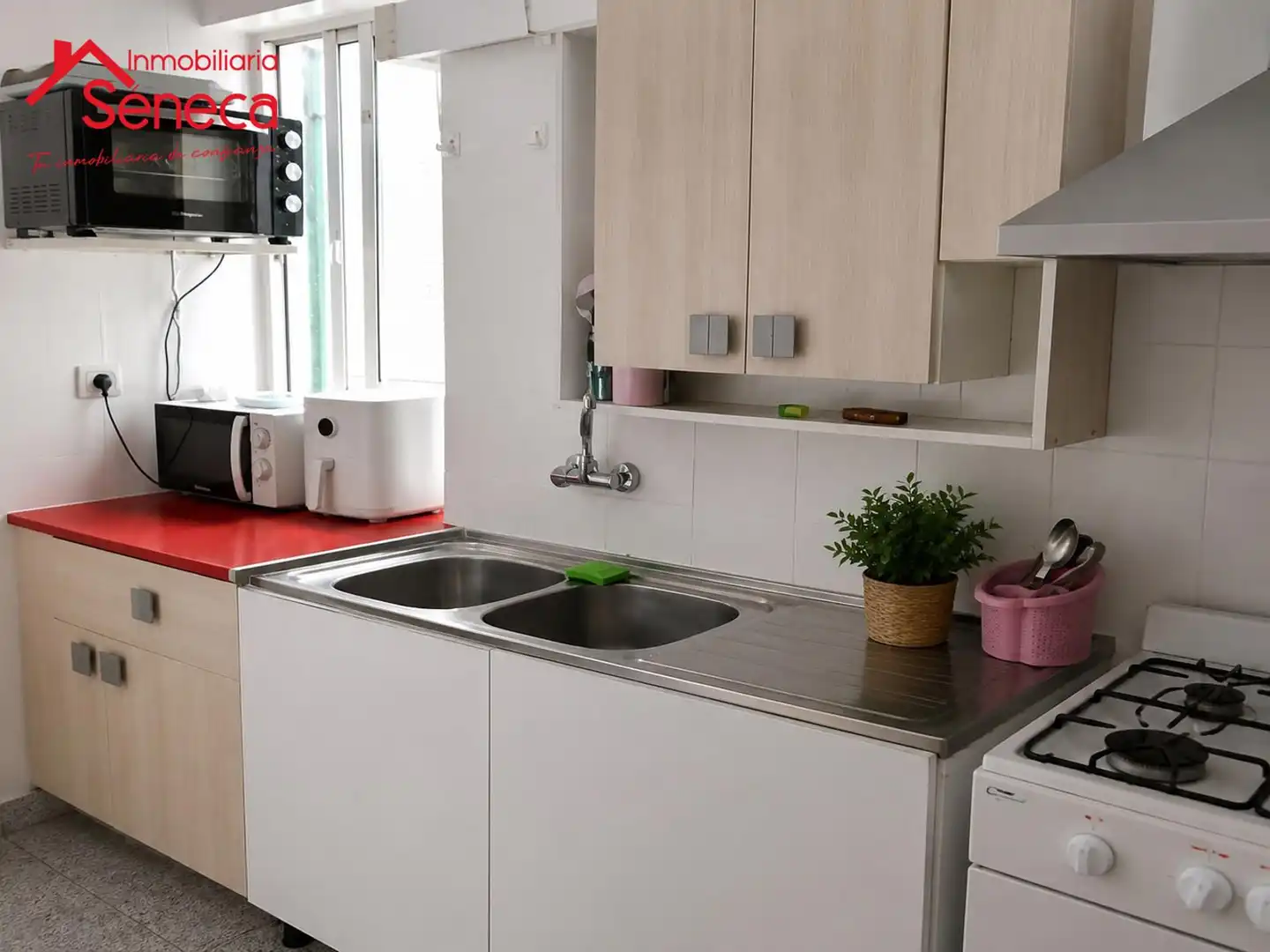 Küche von Wohnung zum Verkauf in Córdoba mit Klimaanlage, Terrasse und Möbliert