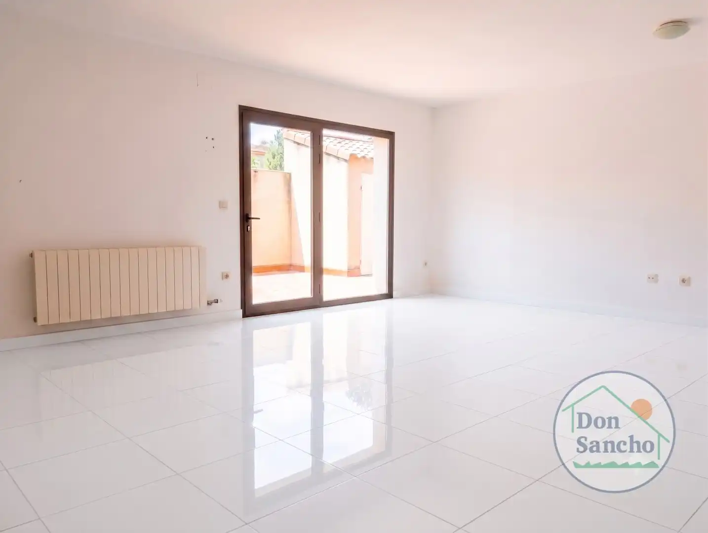 Sala de estar de Casa adosada en venta en Mucientes con Calefacción, Terraza y Balcón