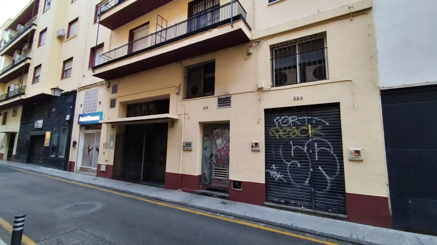 Exterior view of Commercial properties for sale in Sevilla