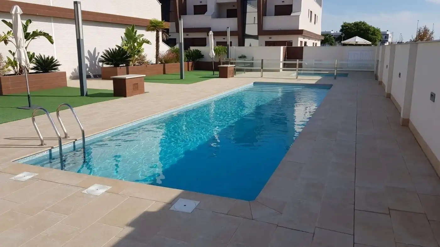 Piscina de Casa adosada de alquiler en Murcia con Aire acondicionado, Calefacción y Terraza
