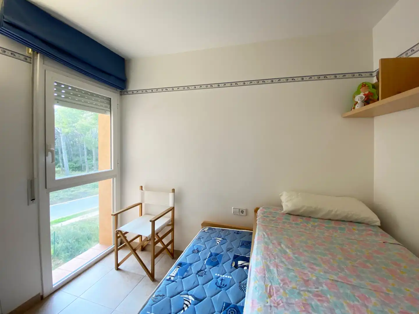 Schlafzimmer von Maisonette zum Verkauf in Pals mit Heizung, Terrasse und Ofen