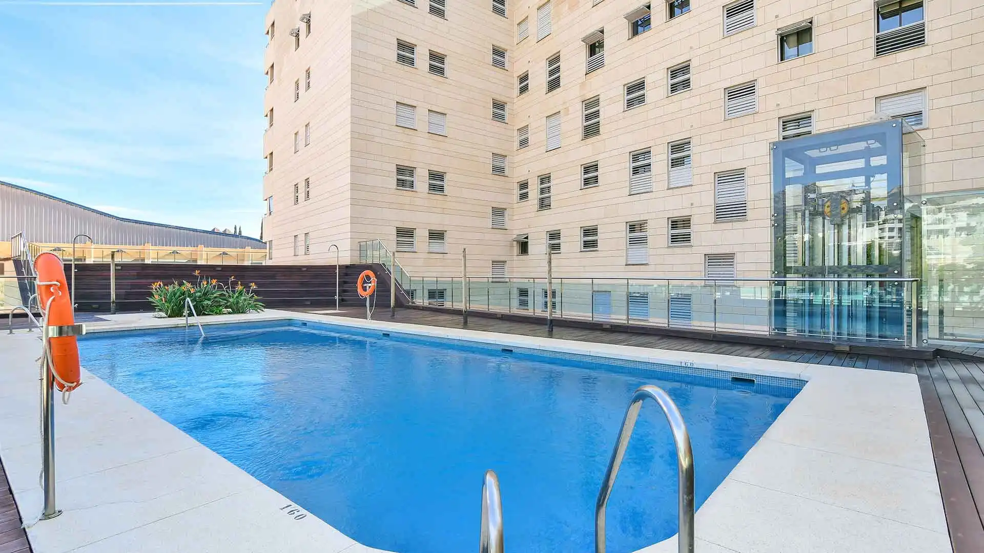 Piscina de Apartament en venda en Marbella amb Aire condicionat, Terrassa i Piscina
