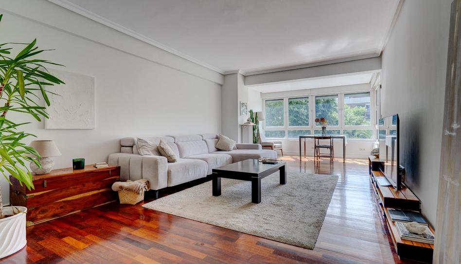 Foto 1 de Piso en venta en  Avenida Tolosa, Ibaeta, Gipuzkoa