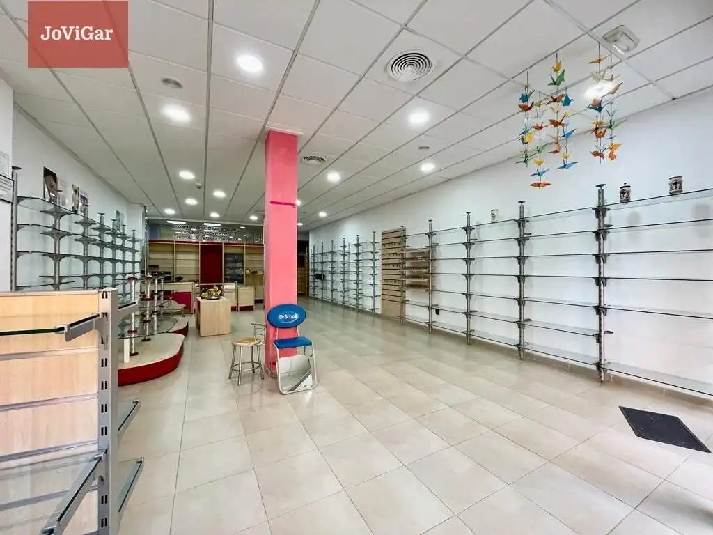 Local comercial en venda a Totana, imagen 2