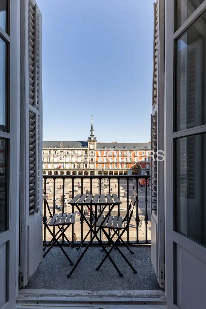 Vista exterior de Piso en venta en Madrid con Aire acondicionado, Calefacción y Balcón
