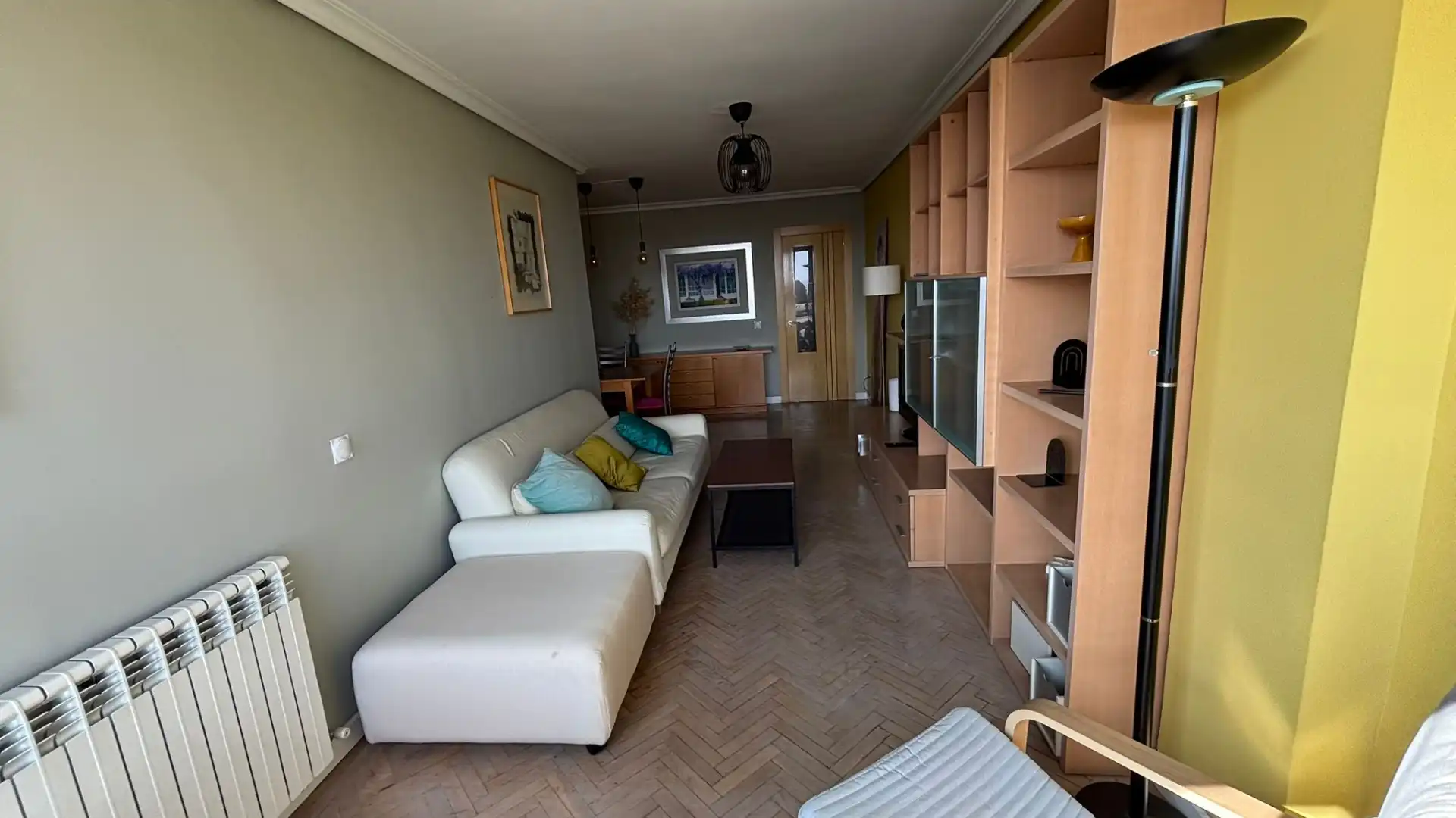 Living room of Flat for rent in Madrid  with Air Conditioner and Furnished