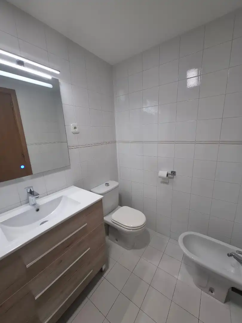 Baño de Casa adosada en venta en Sabadell con Aire acondicionado, Calefacción y Terraza