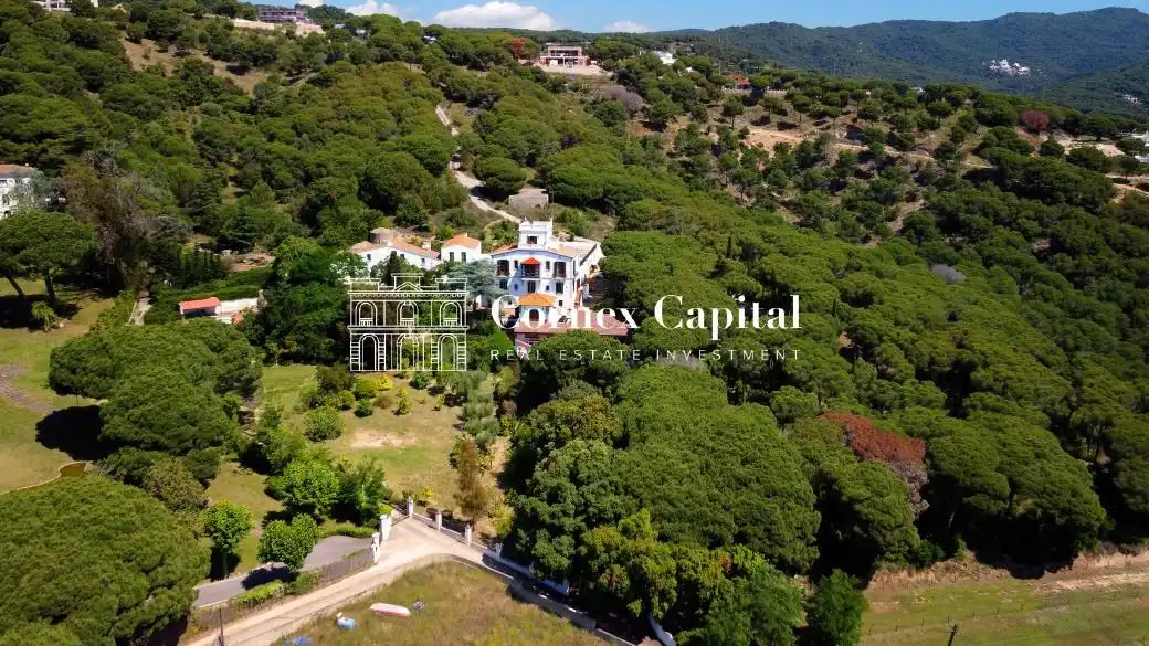 Country house zum Verkauf in Sant Andreu de Llavaneres mit Privatgarten, Terrasse und Schwimmbad