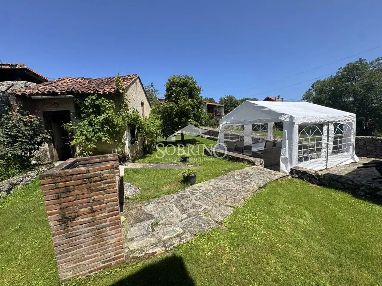 Terrassa de Casa o xalet en venda en Llanes amb Calefacció i Jardí privat