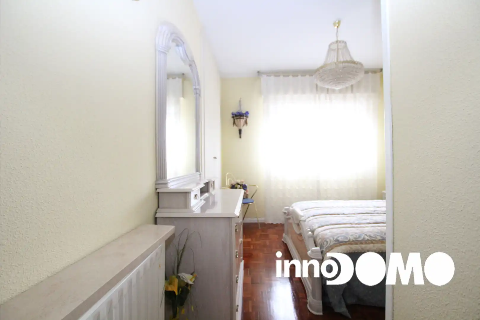 Dormitori de Casa adosada en venda en Moraleja de Enmedio amb Calefacció, Jardí privat i Parquet