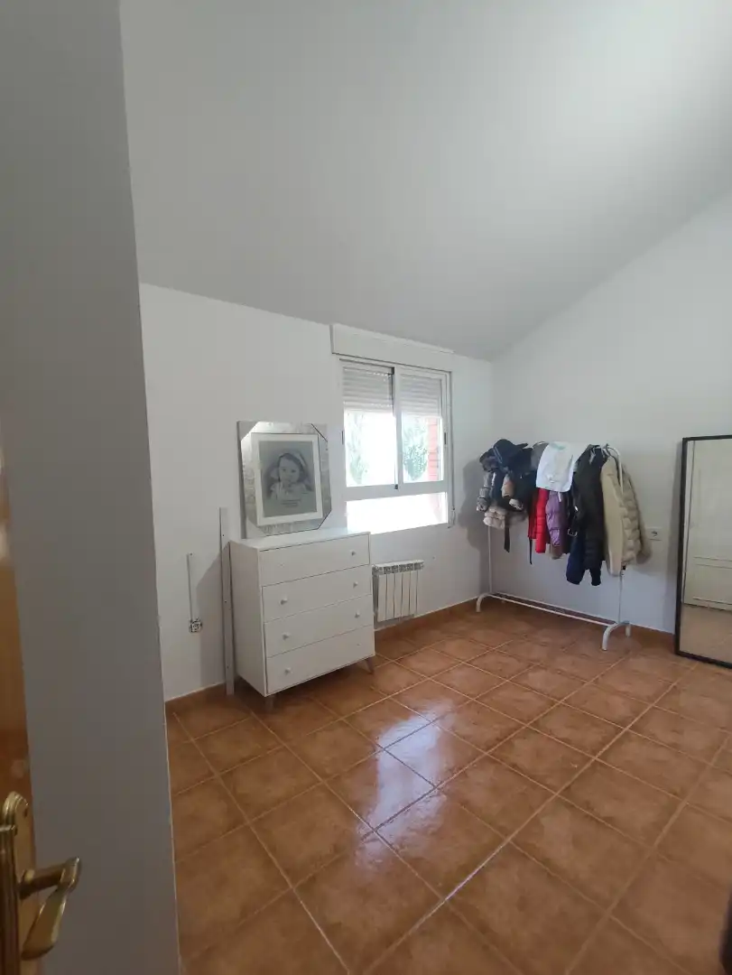 Dormitori de Casa o xalet en venda en Las Ventas de Retamosa amb Aire condicionat, Calefacció i Jardí privat