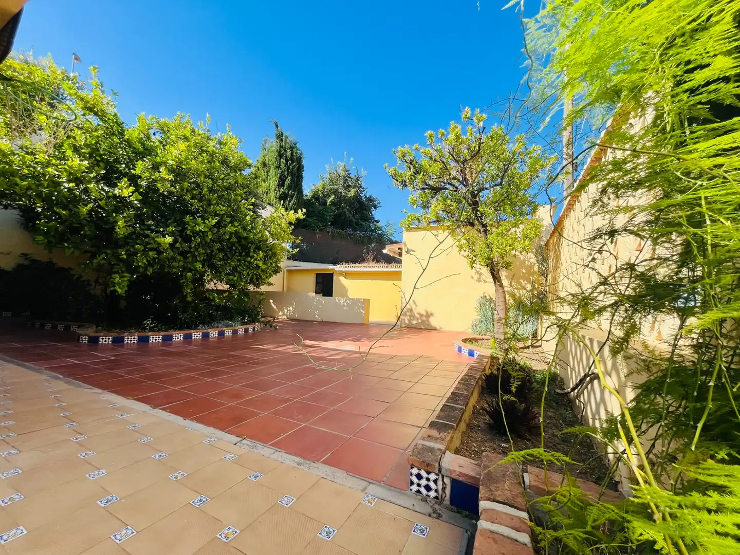 Jardín de Casa o chalet en venta en Fuengirola con Aire acondicionado, Jardín privado y Terraza
