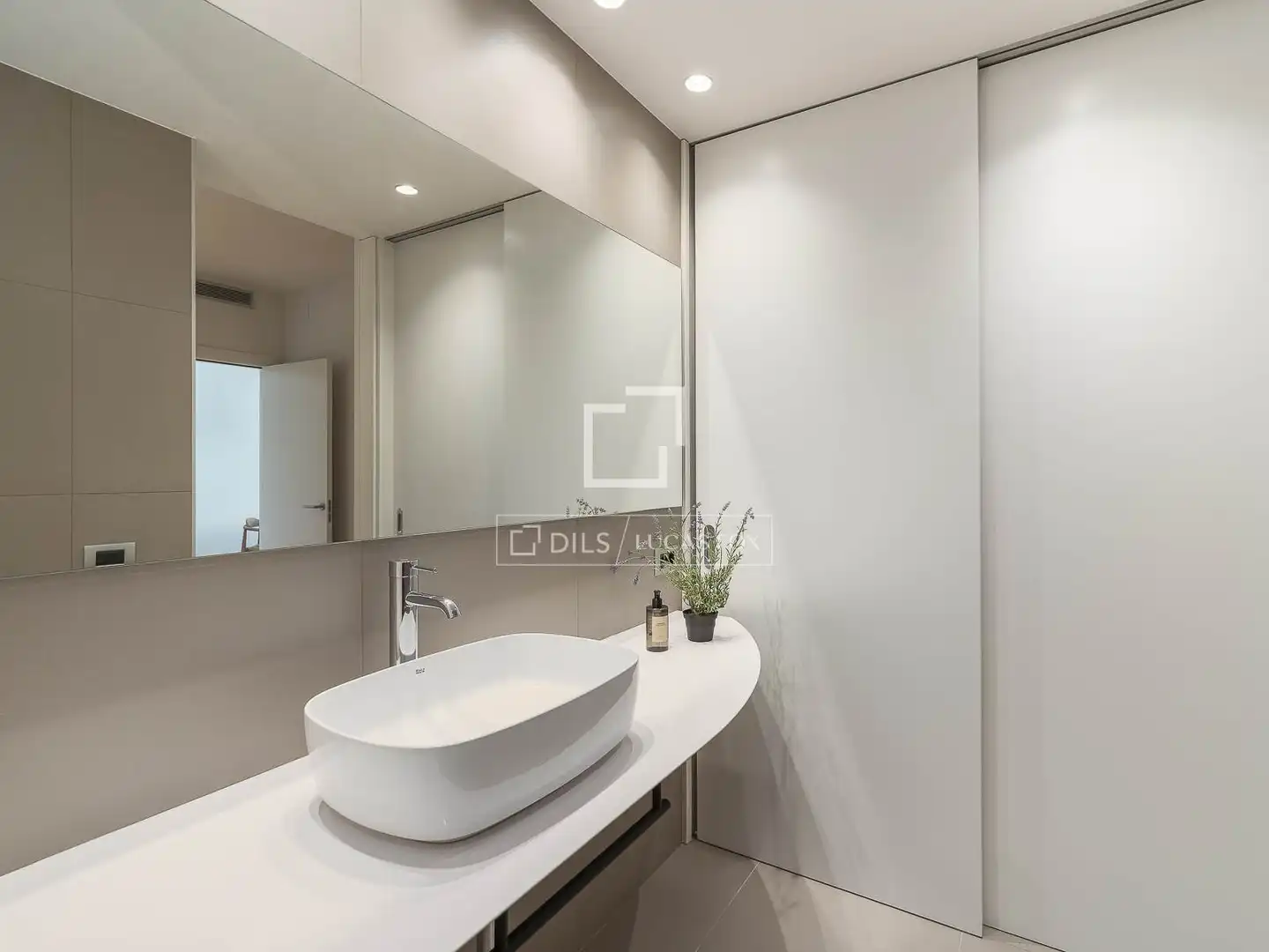 Baño de Piso en venta en Barcelona con Aire acondicionado, Calefacción y Parquet