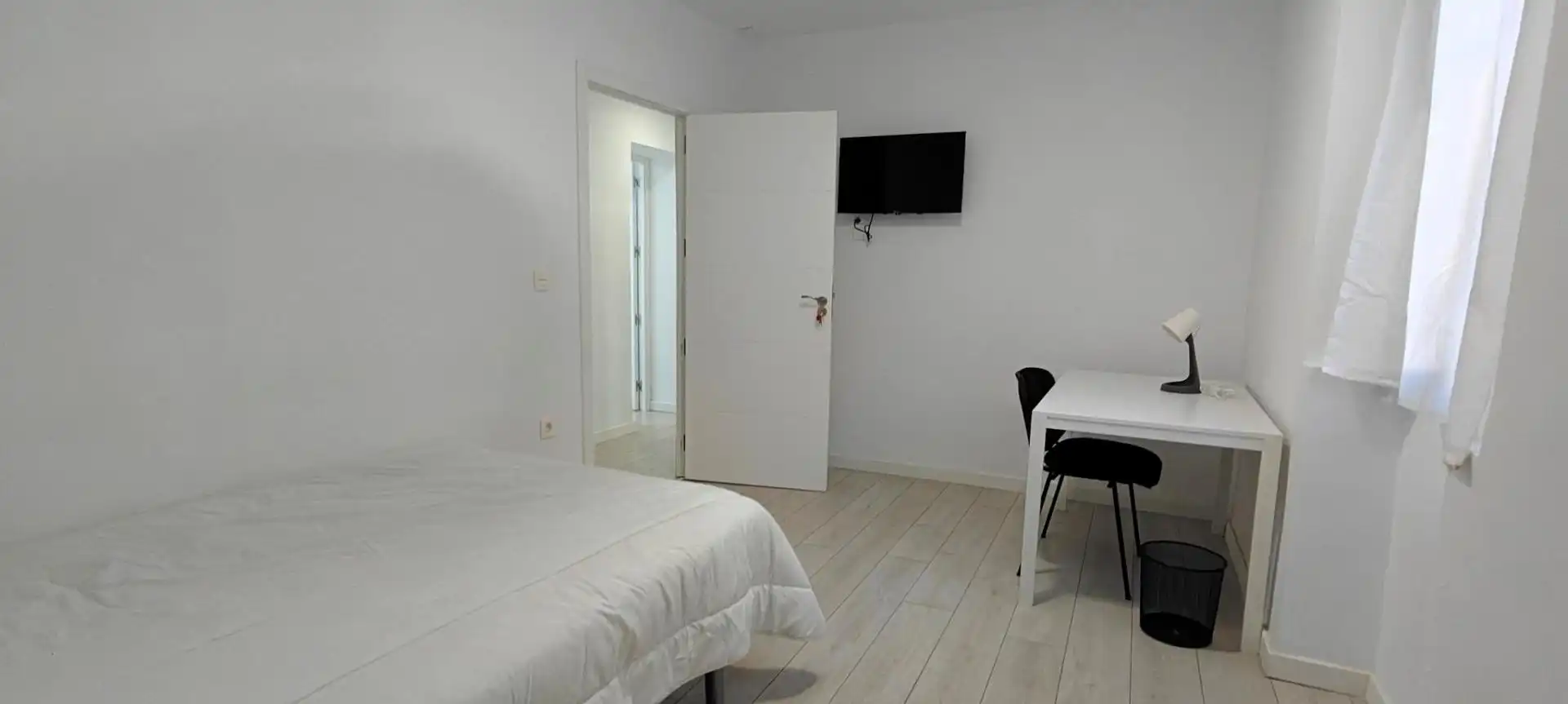 Schlafzimmer von Wohnung zur untervermieten in Beiro