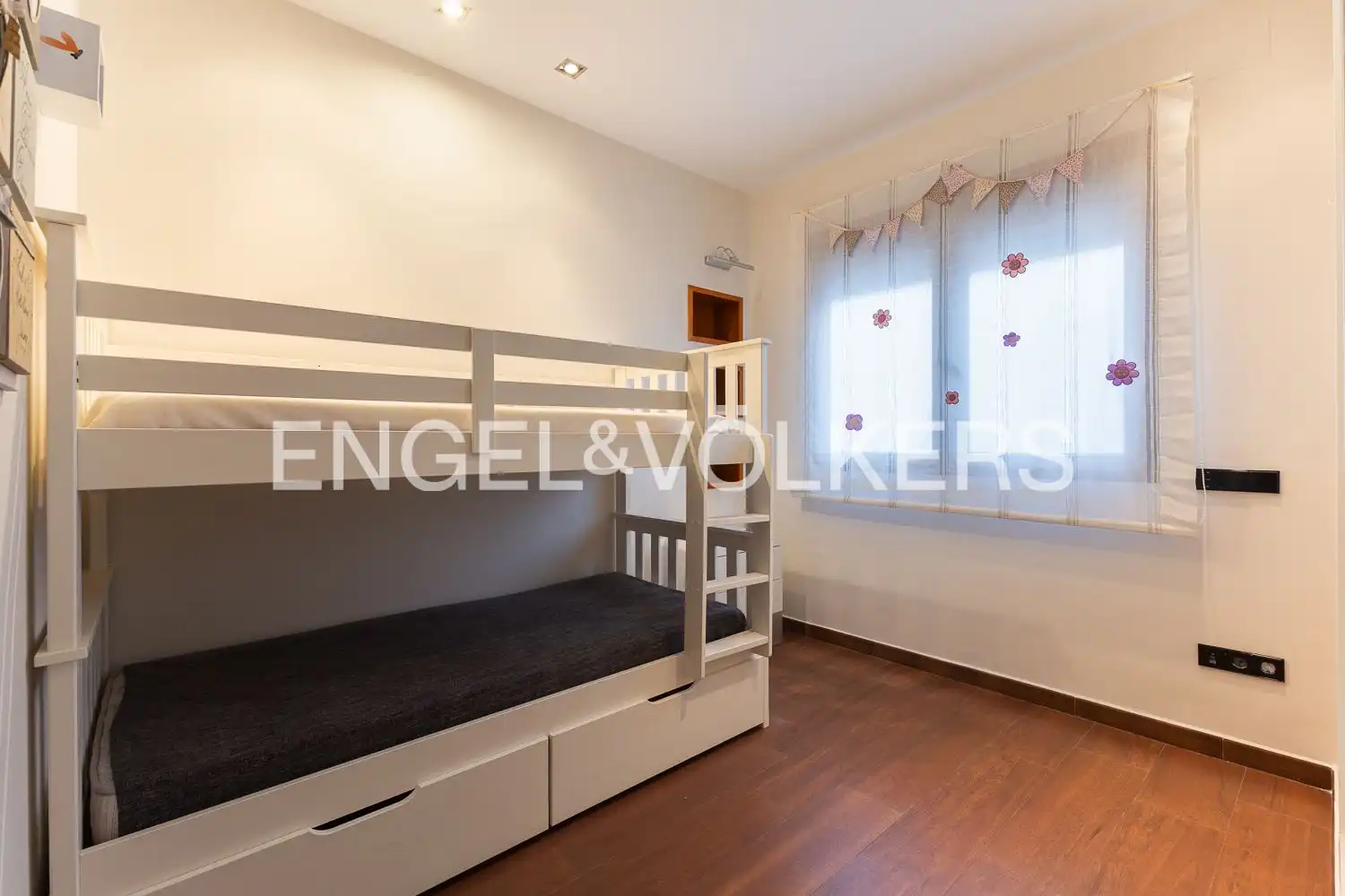 Maisonette zur Miete in Valencia mit Klimaanlage, Heizung und Parkett