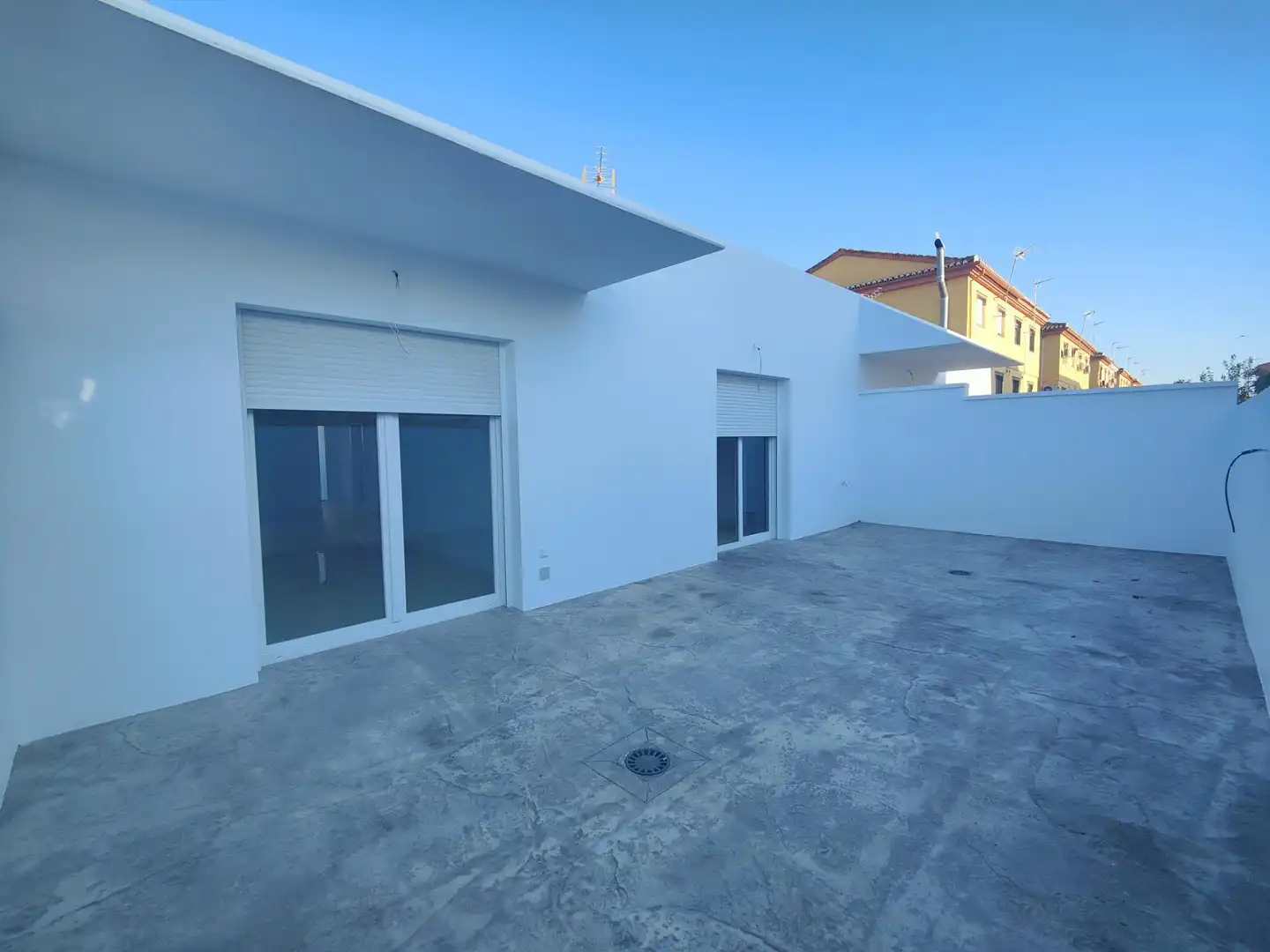 Vista exterior de Casa adosada en venta en Vegas del Genil