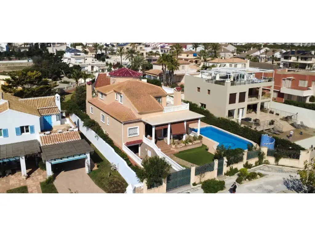 Casa amb piscina en venda a La Mata, imagen 42