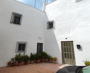Vista exterior de Casa adosada en venda en Lucainena de las Torres amb Terrassa i Balcó