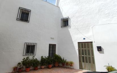 Vista exterior de Casa adosada en venda en Lucainena de las Torres amb Terrassa i Balcó