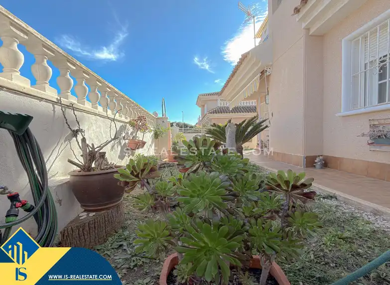 Casa amb piscina en venda a Los Balcones - Los Altos, imagen 3