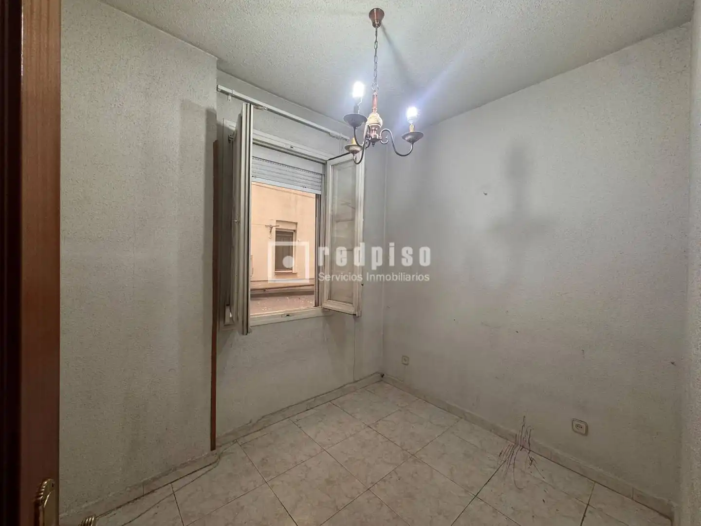 Habitación de Piso en venta en Madrid con Calefacción