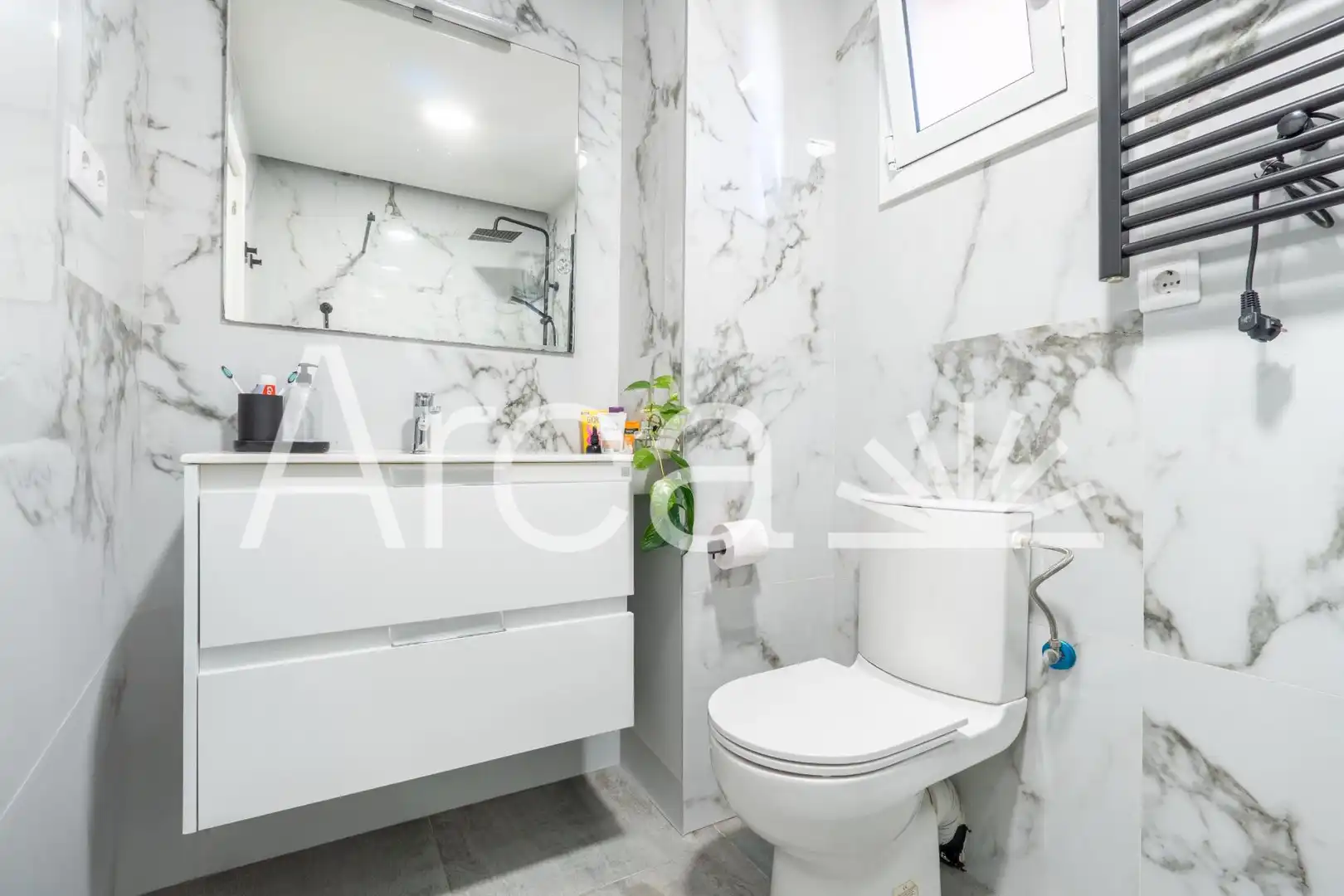 Baño de Piso en venta en Mataró con Parquet y Balcón