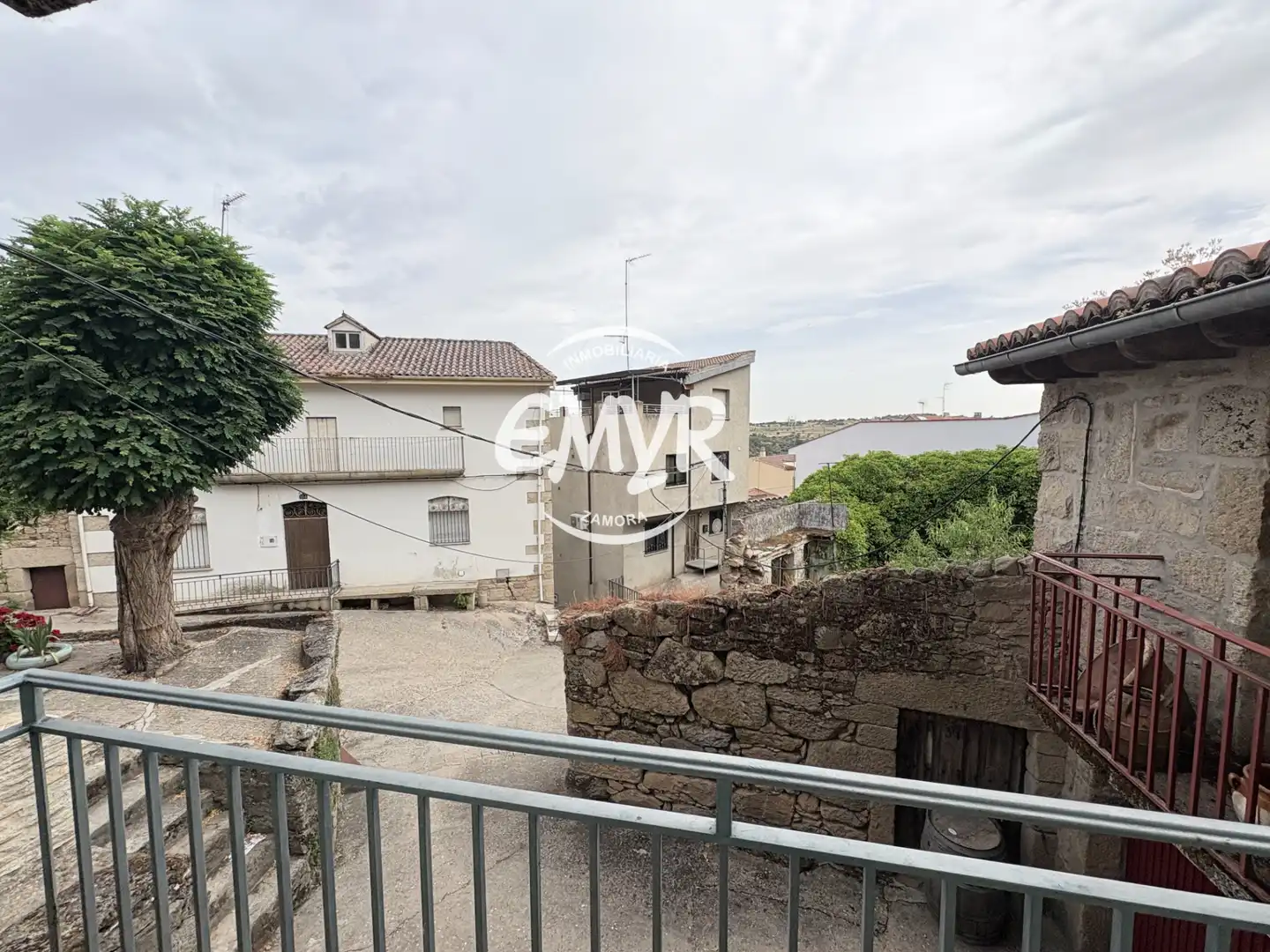 Vista exterior de Casa adosada en venta en Fermoselle con Trastero y Balcón
