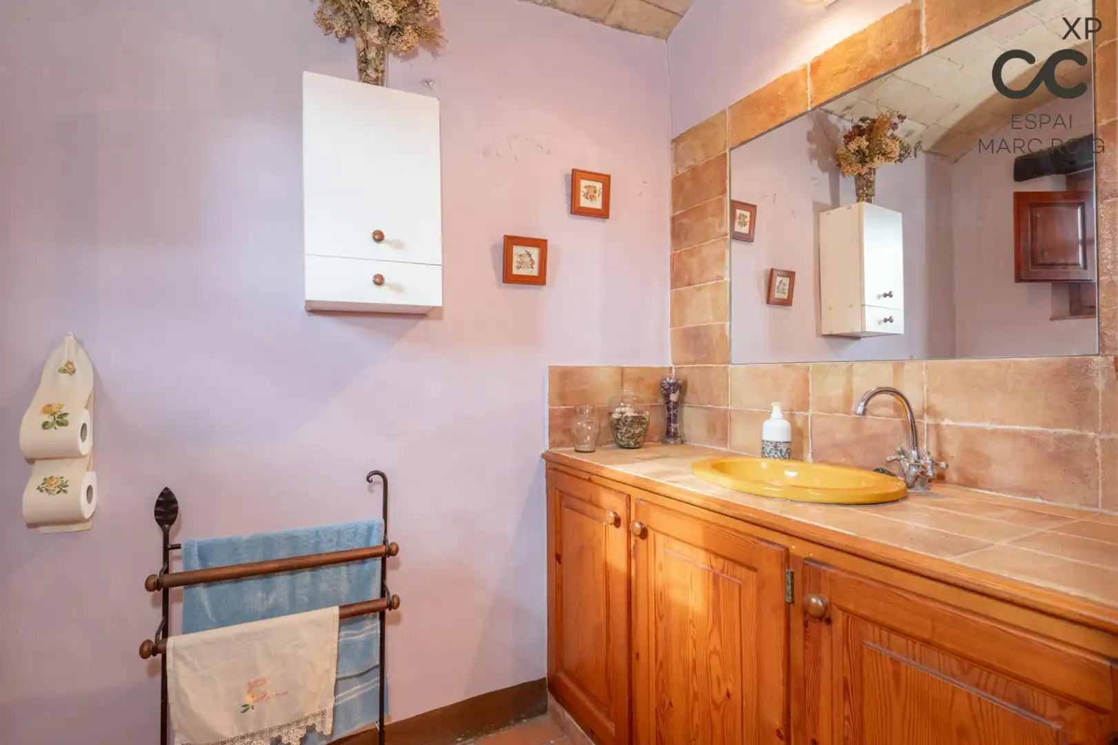 Bany de Finca rústica en venda en Boadella i les Escaules amb Calefacció, Jardí privat i Terrassa