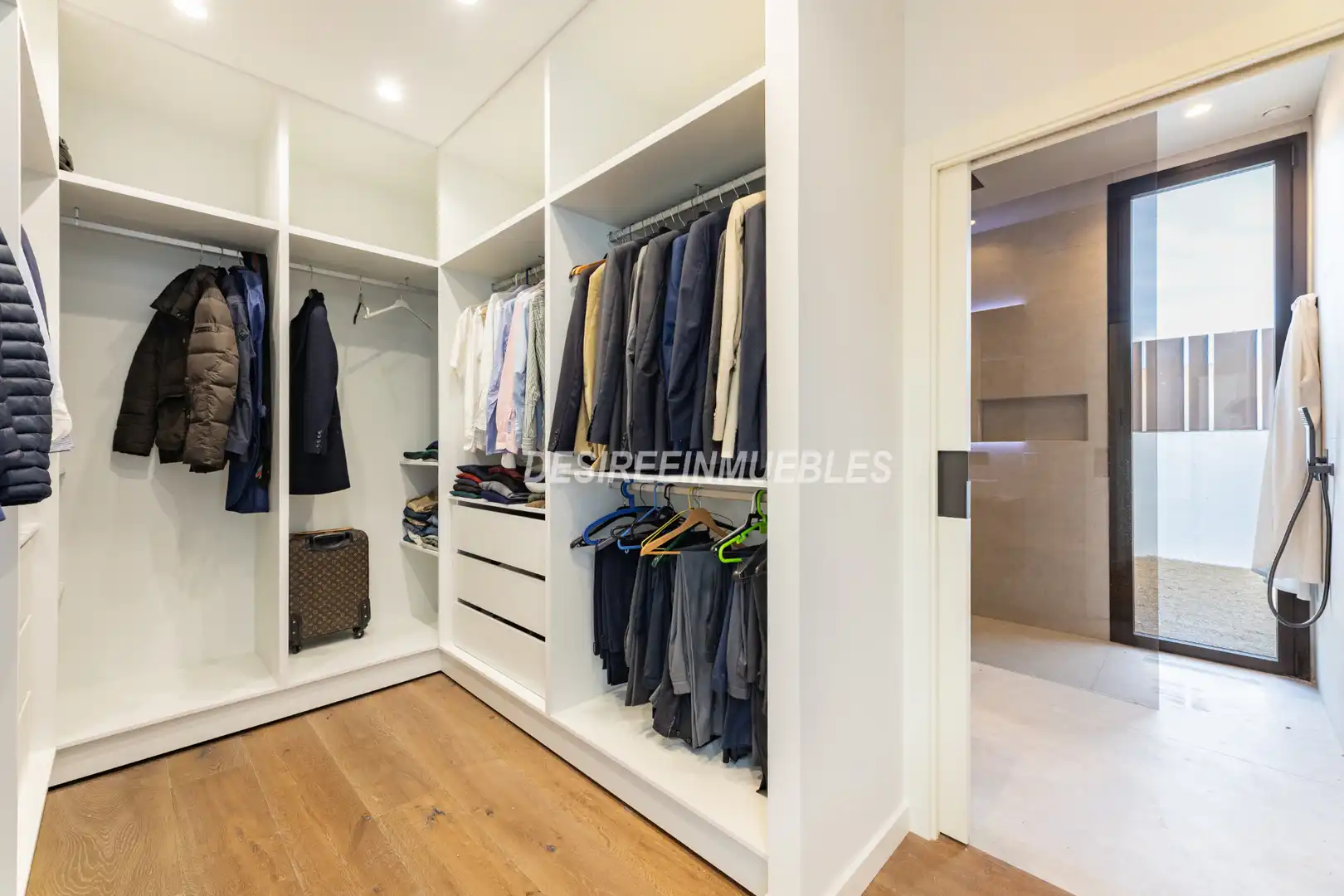 Habitación de Casa o chalet en venta en Godella con Aire acondicionado, Calefacción y Jardín privado