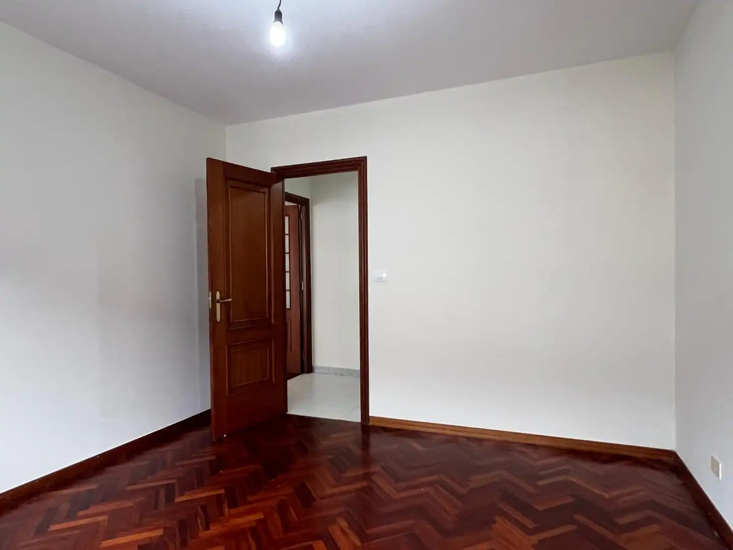 Dormitori de Pis de lloguer en Cambre  amb Parquet i Traster