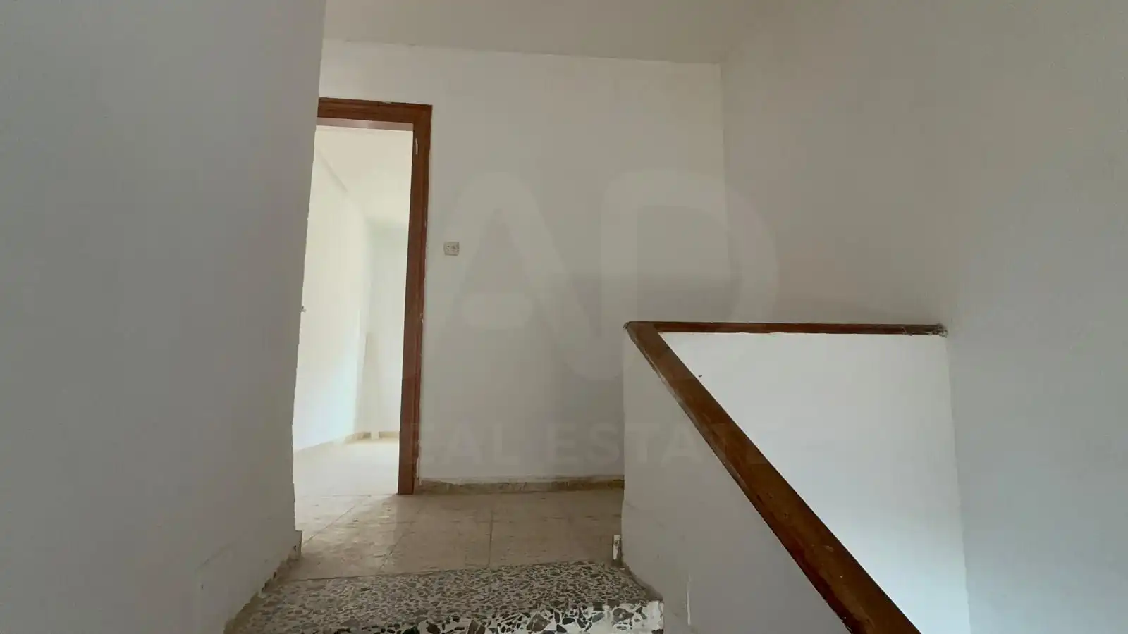 Country homes for sale in Onzonilla
